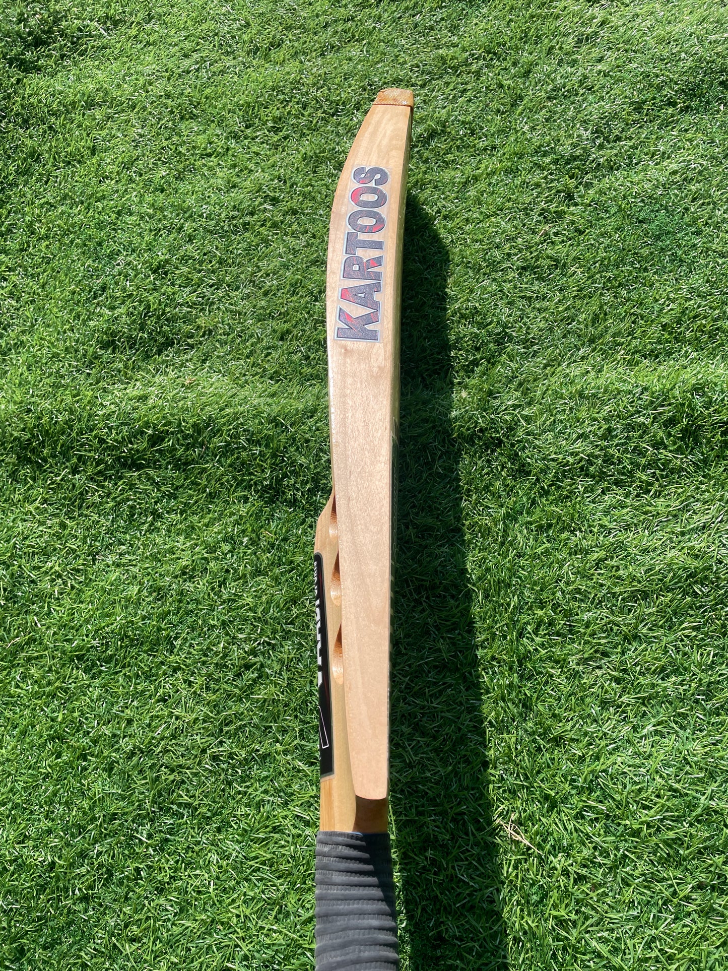 KARTOOS Upper Blade - Diamond Cut Burn Edition - Hard Tennis Bat