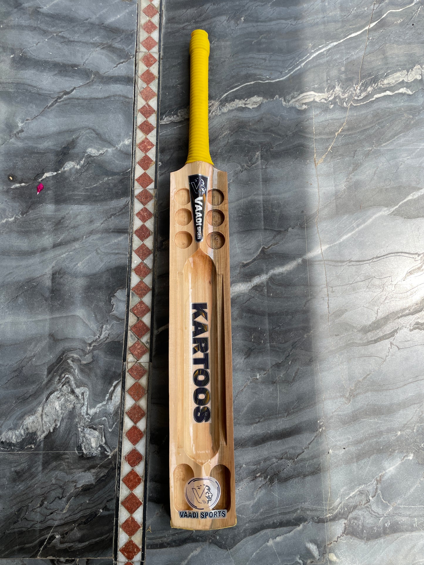 Kartoos Barrel cut Gold  Edition - Flat Blade - Hard Tennis Bat