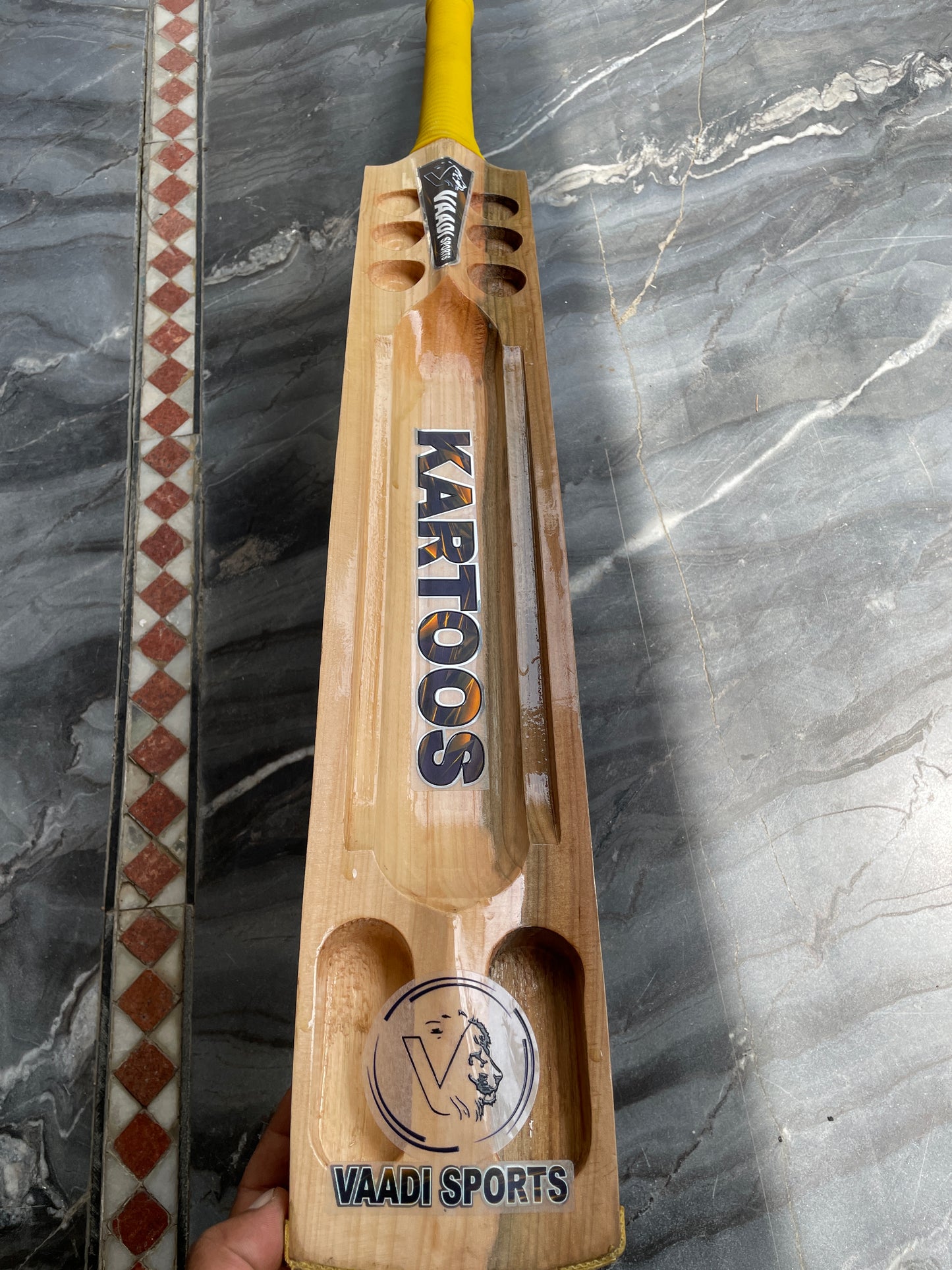 Kartoos Barrel cut Gold  Edition - Flat Blade - Hard Tennis Bat