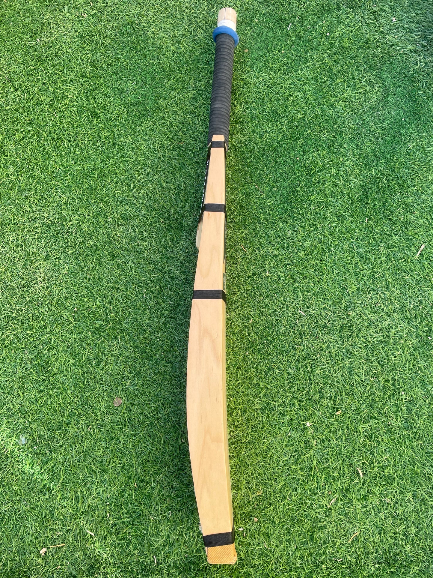 Kartoos Diamond cut Gold  Edition - Flat Blade Hard Tennis Bat