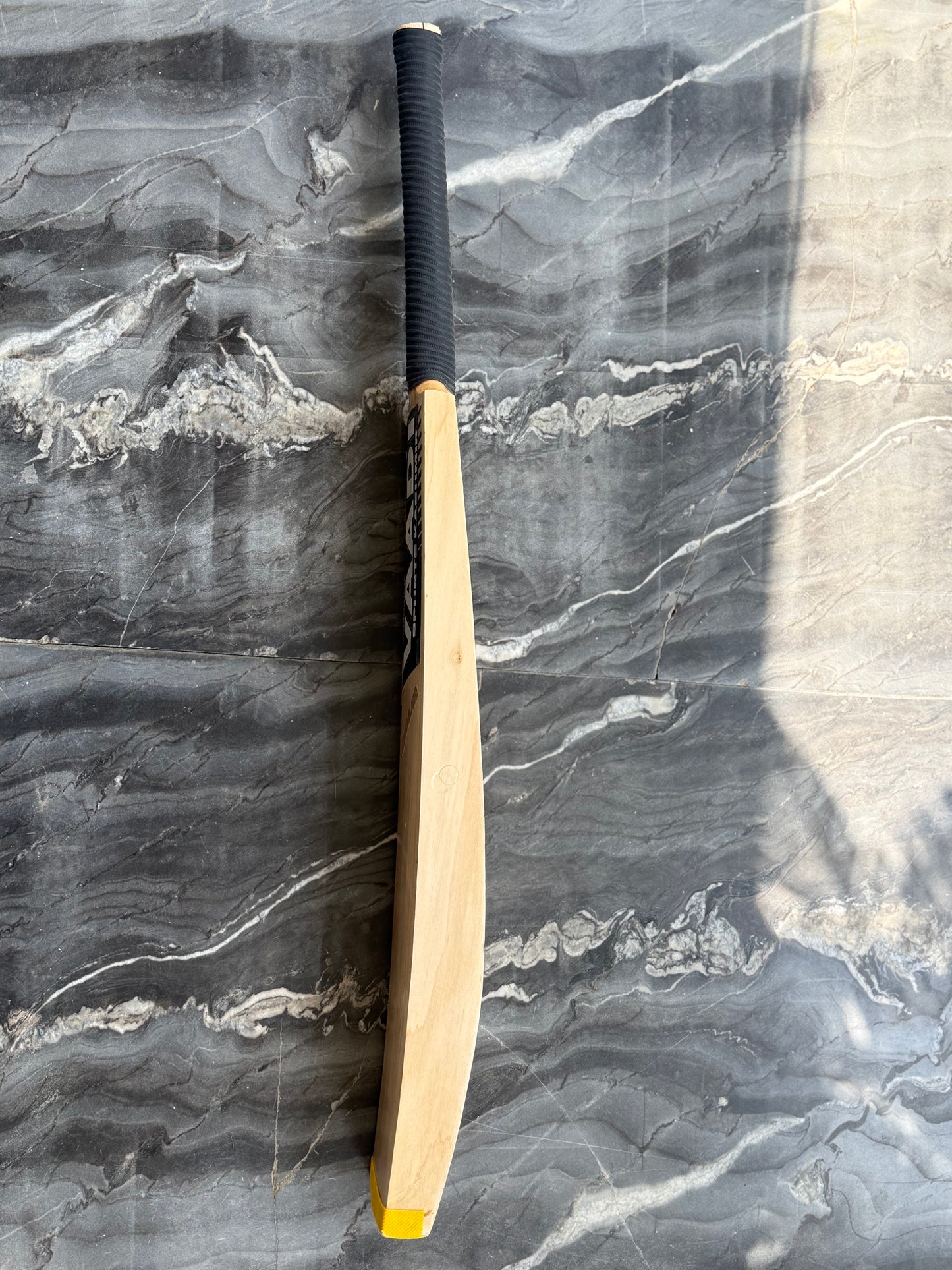 KARTOOS  Upper Blade - Diamond Cut Gold Edition - Hard Tennis Bat