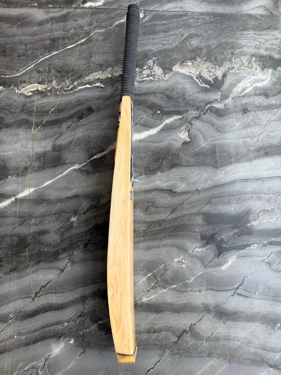 WEAPON- MAX EDGE SINGLE SCOOP - HARD TENNIS BAT